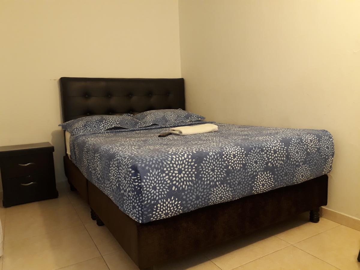 Aparta Hotel Victoria In Богота Екстер'єр фото